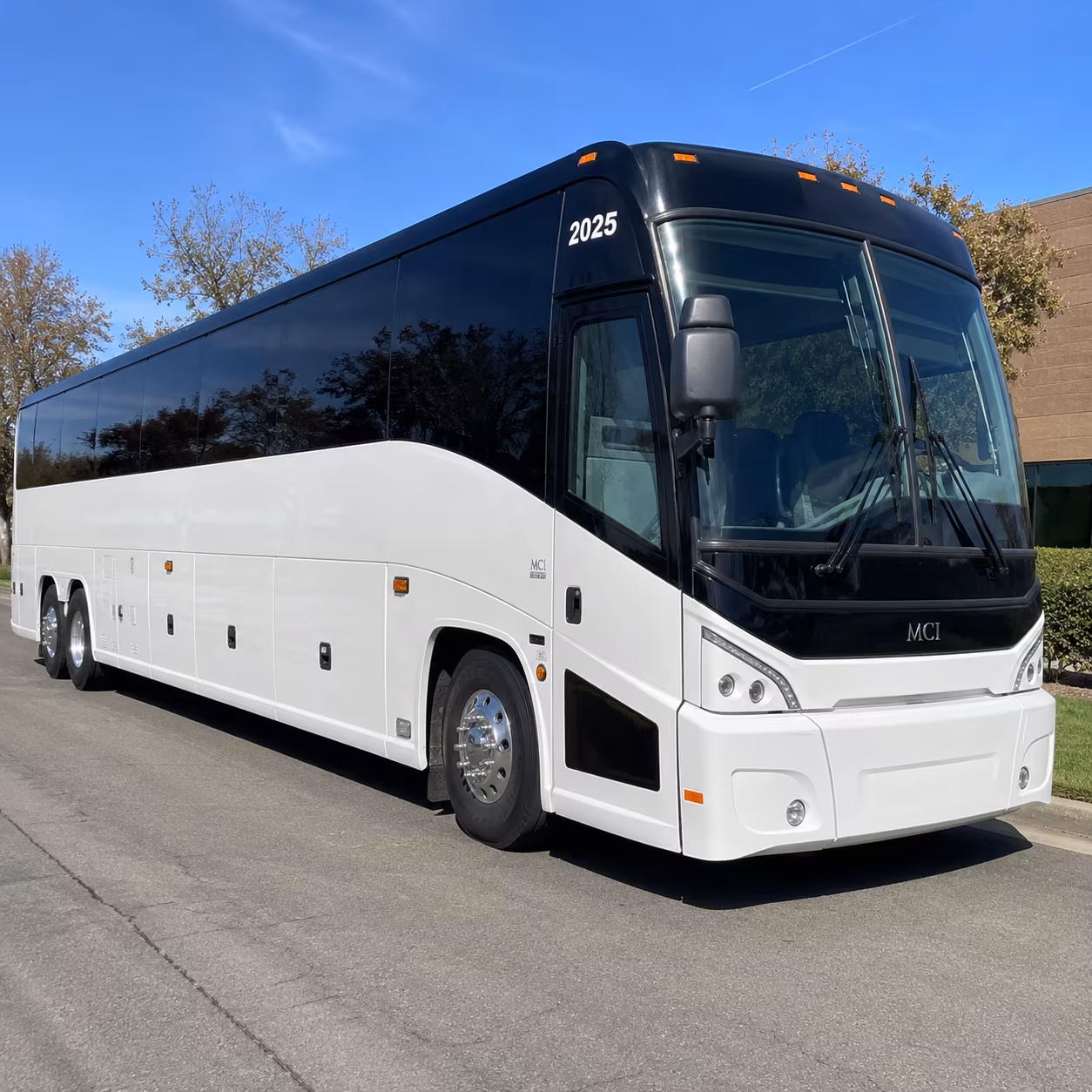 book a charter bus to the california science center or natural history museum in la